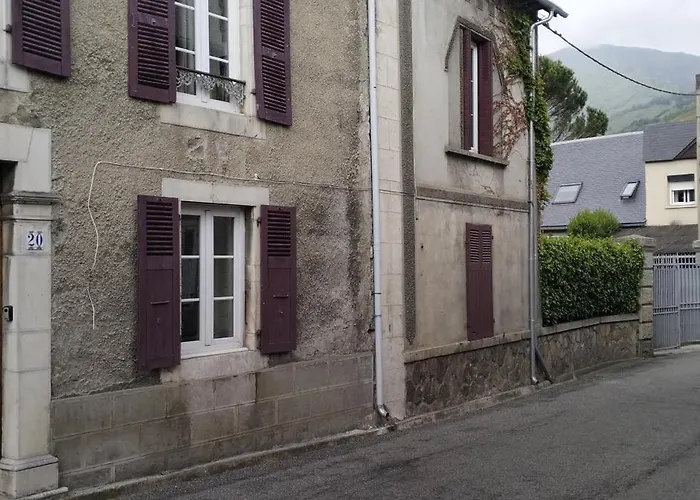 L\'Ancien Hotel Du Vieux Cedre