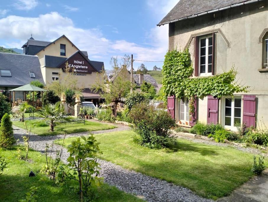 L'ancien Du Vieux Cedre Arreau